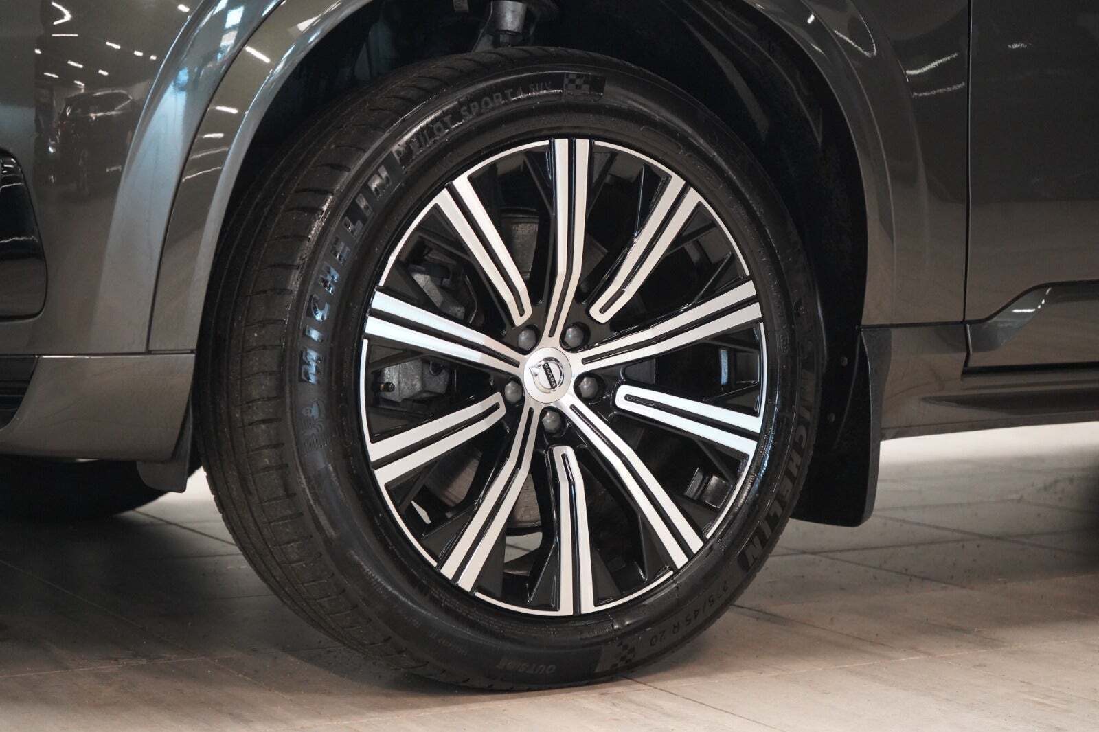 Grøn Volvo XC90 fra 2022