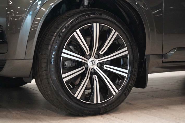 Grøn Volvo XC90 fra 2022