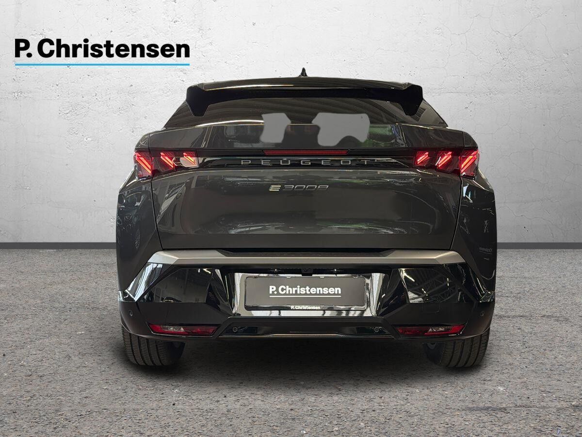 Peugeot e-3008 77 GT Pack