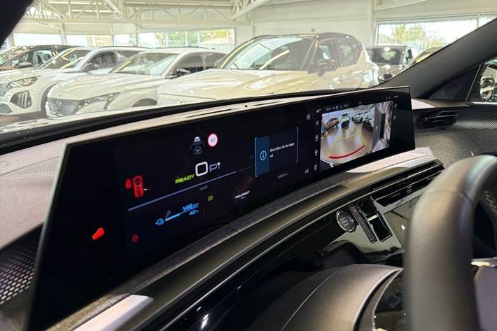 Grå Peugeot e-3008 fra 2024