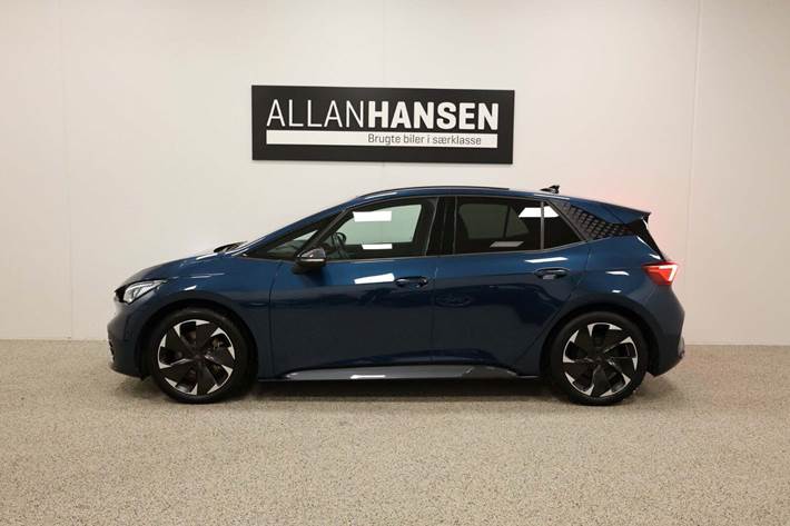 Blå Cupra Born fra 2023