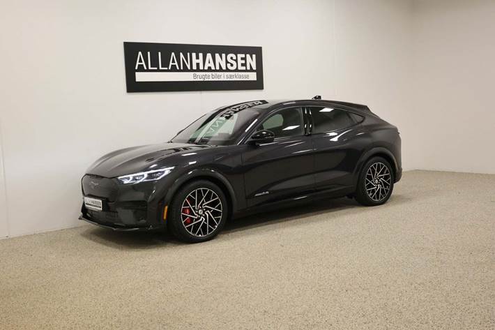 Grå Ford Mustang Mach-E fra 2022