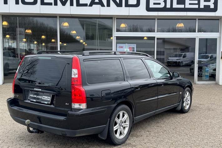 Sort Volvo V70 fra 2004