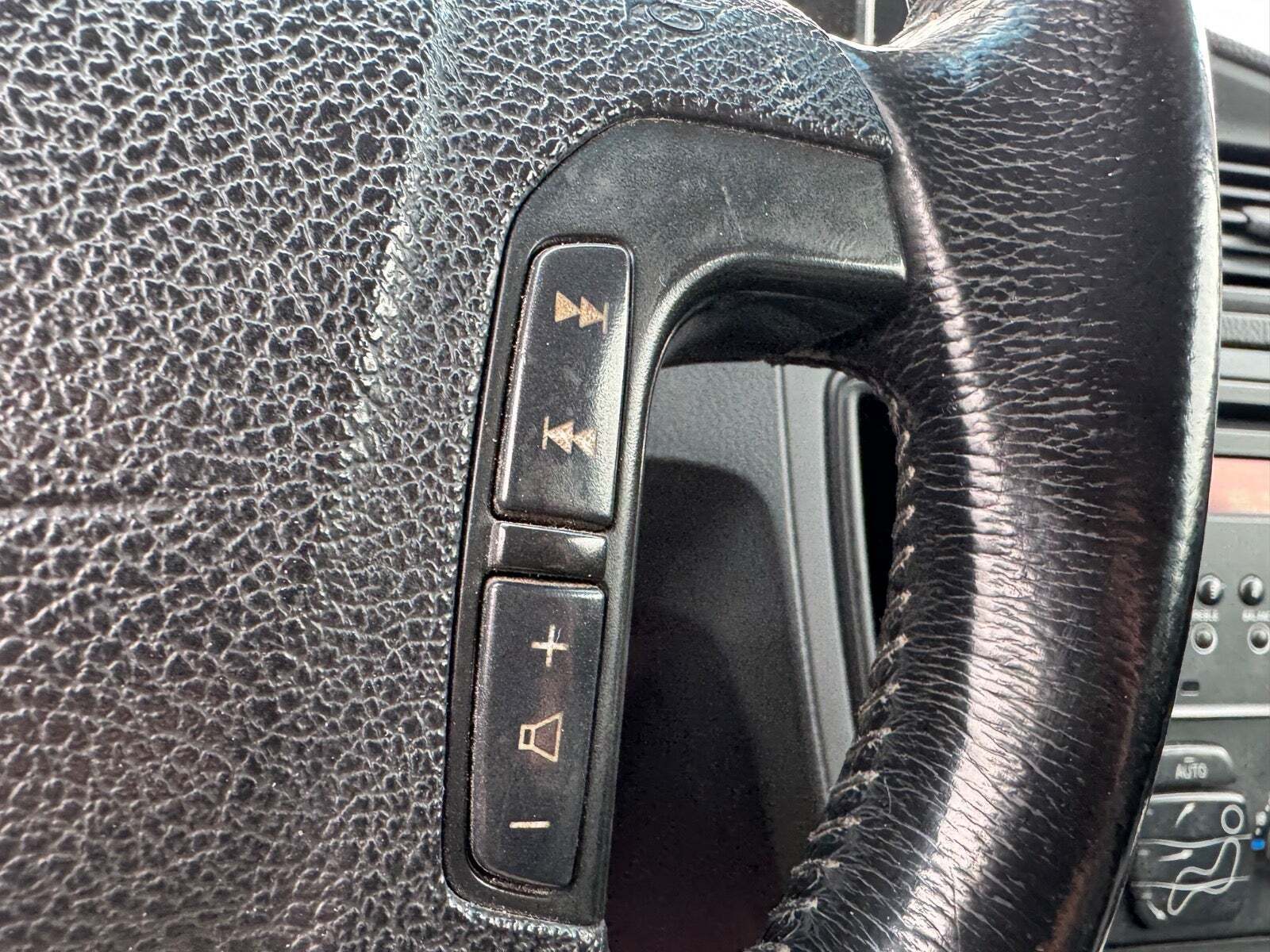 Sort Volvo V70 fra 2004