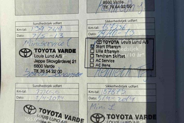 undefined Toyota Avensis fra 2008