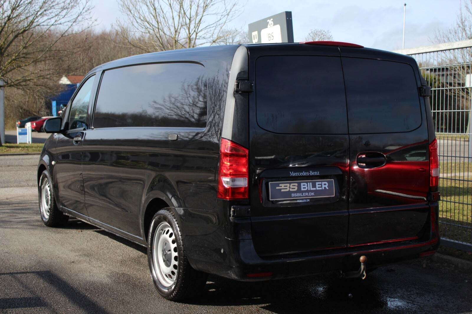 Sort Mercedes Vito 119 fra 2016