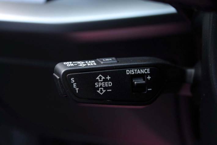 Grå Audi A3 fra 2021