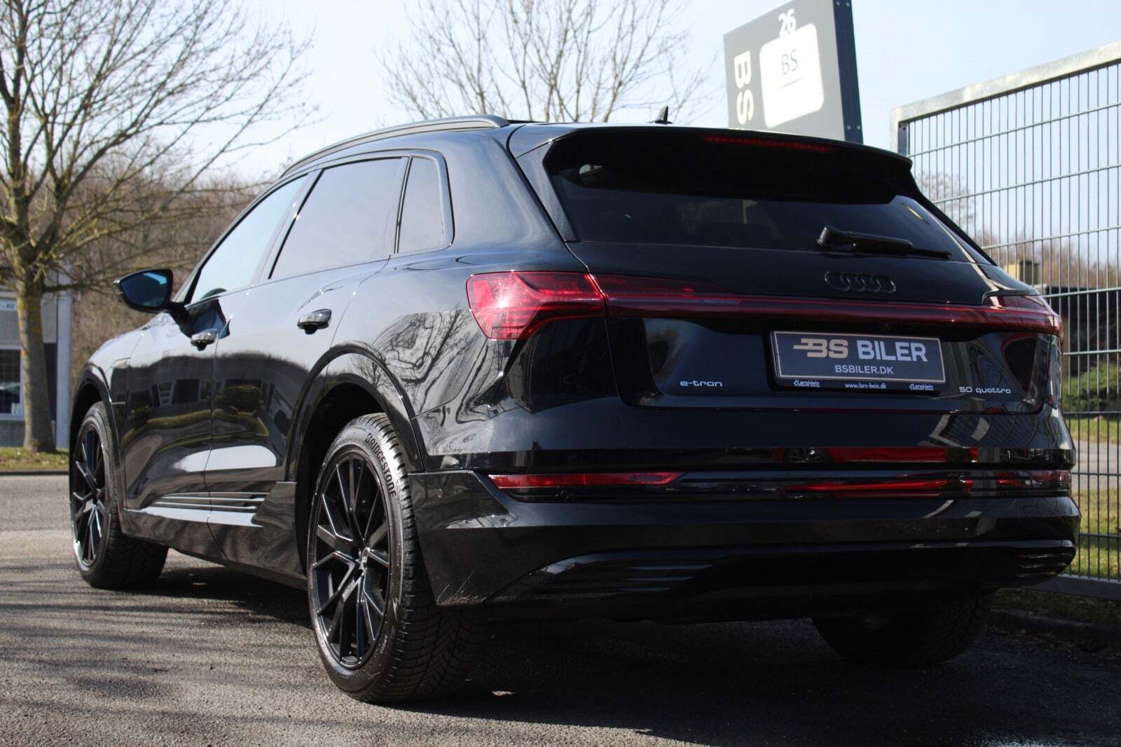 Sort Audi e-tron fra 2020