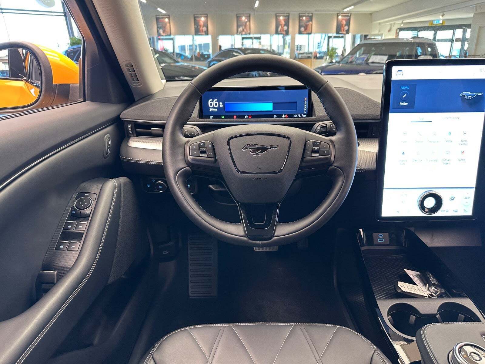 Gul Ford Mustang Mach-E fra 2023