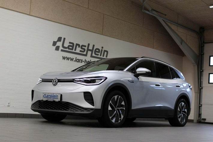 Sølv VW ID.4 fra 2022 set udefra