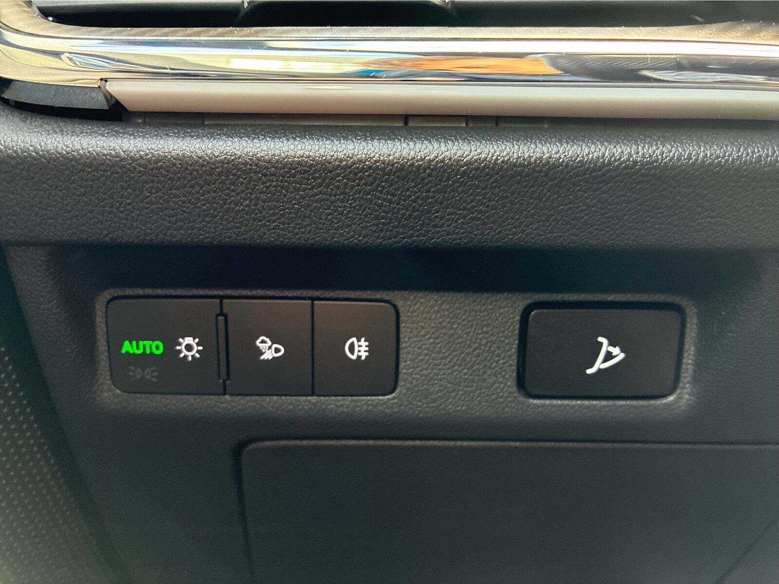 Blå Skoda Enyaq fra 2022