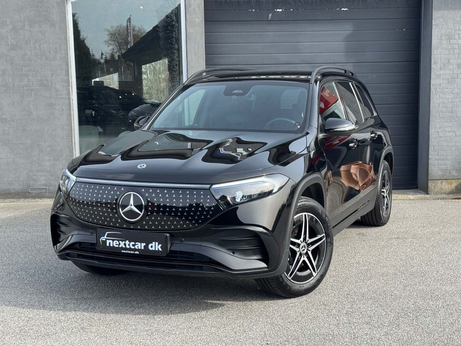 Mercedes EQB250+