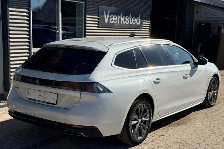 Hvid Peugeot 508 fra 2020
