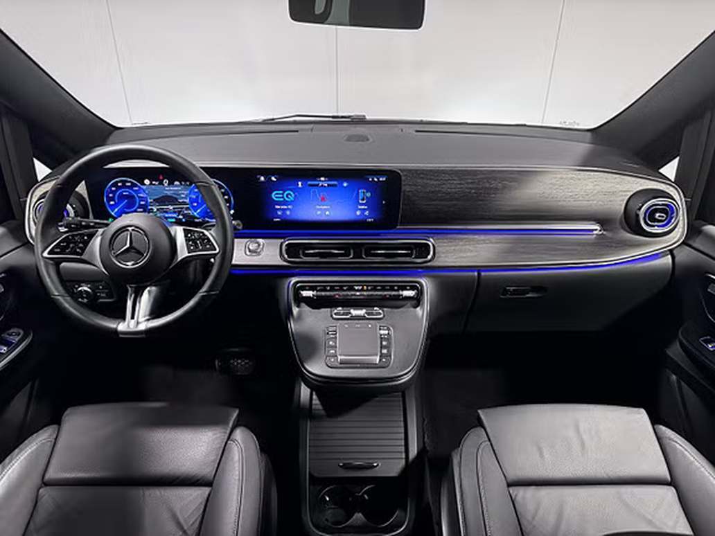 Sort Mercedes EQV fra 2025