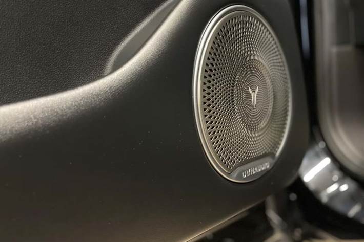 Sort Voyah Free fra 2024