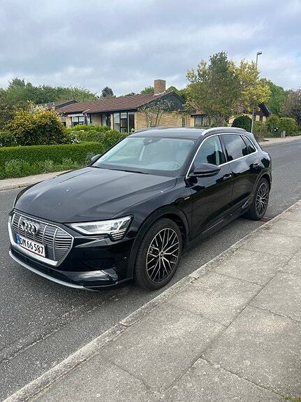 Sort Audi e-tron fra 2020