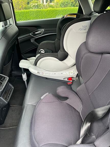 Sort Audi e-tron fra 2020