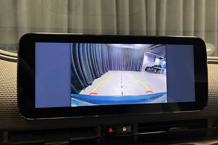 Blå Fiat 500e fra 2020