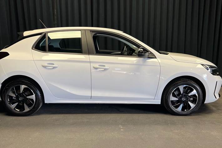 Hvid Opel Corsa-e fra 2023