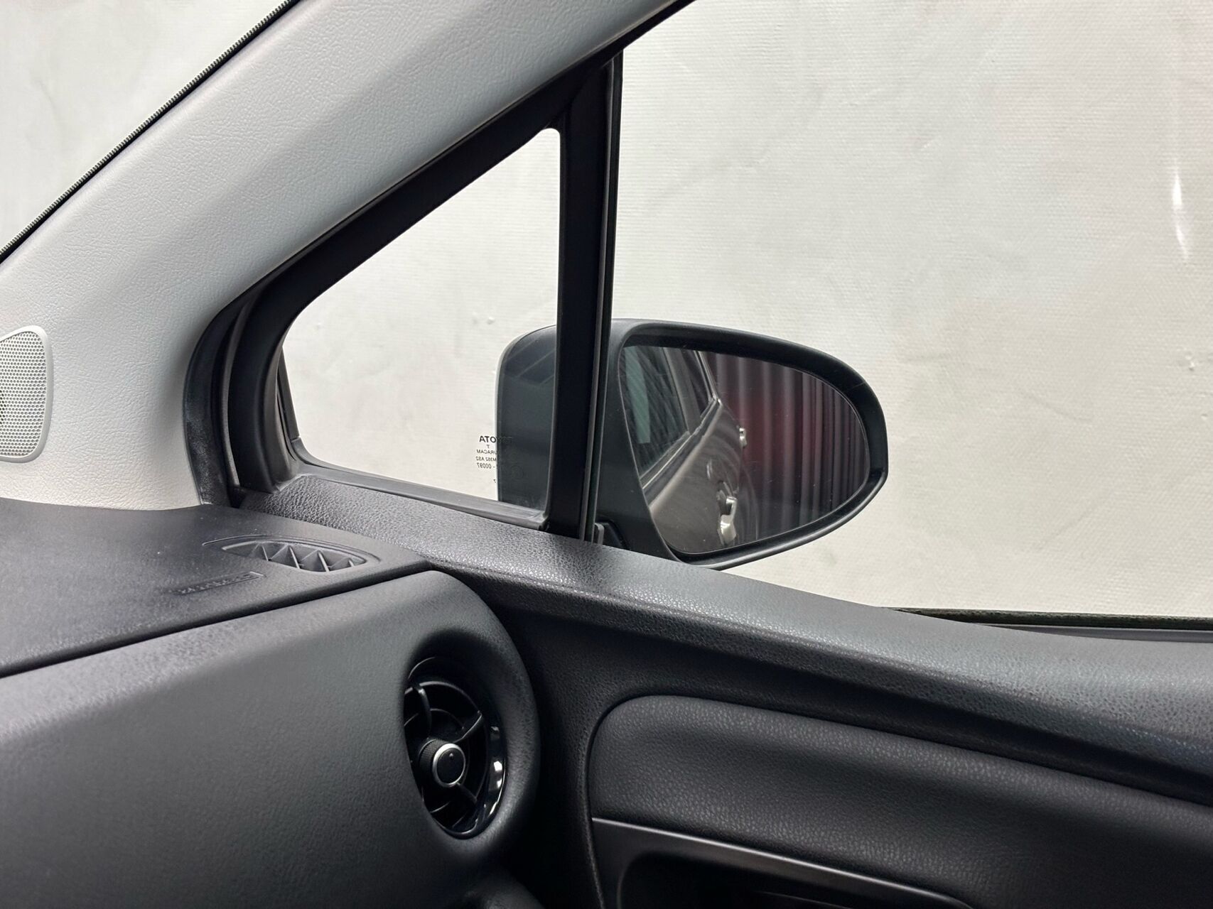 Brun Toyota Yaris fra 2017