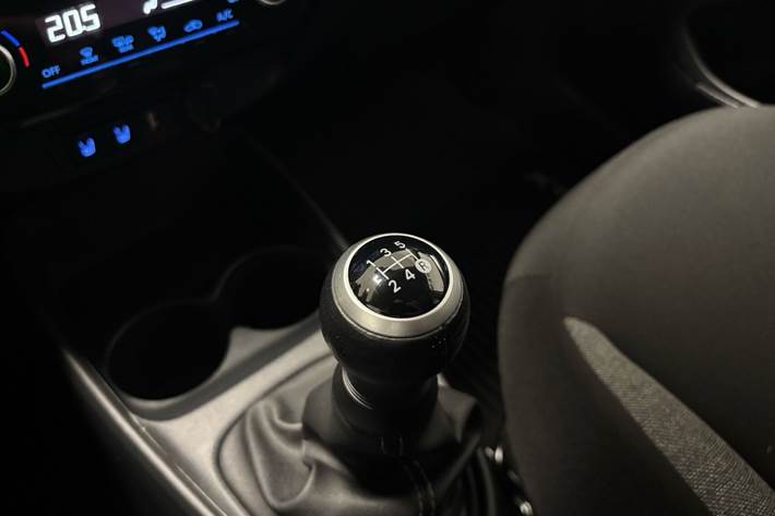 Sølv Toyota Aygo X fra 2022