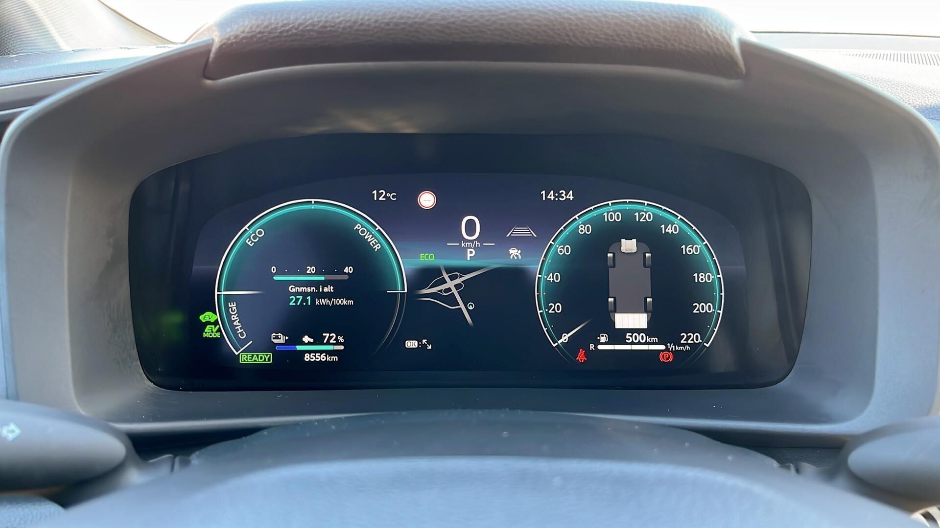 Grå Toyota C-HR fra 2025