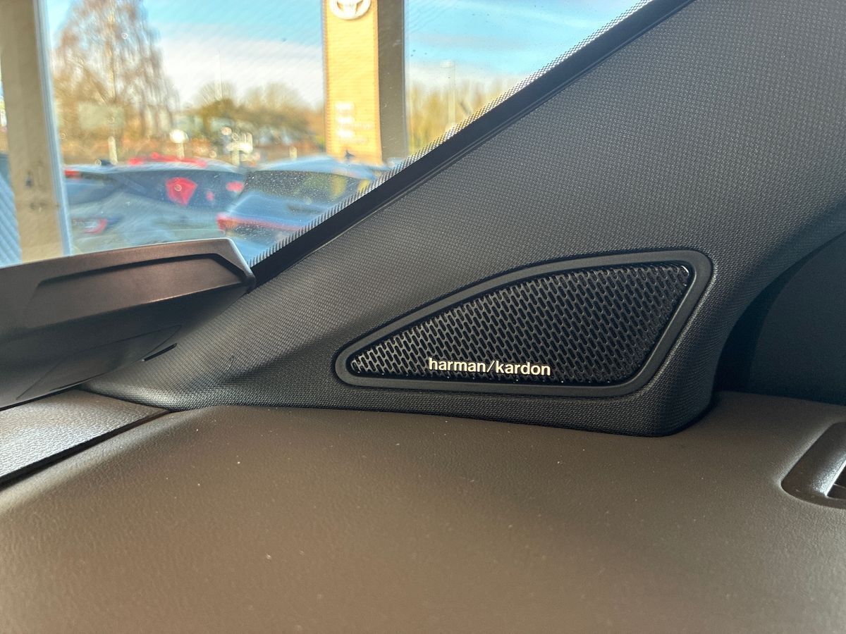 Sort VW Amarok fra 2025