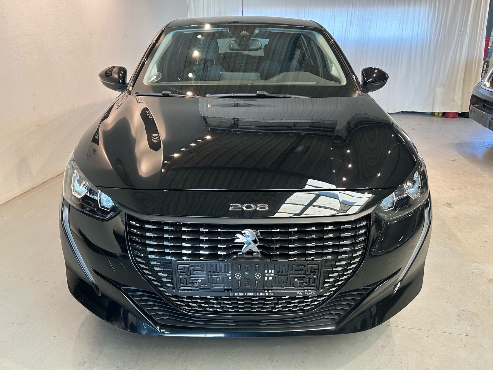 Peugeot 208 1,2 PureTech Allure EAT8 100HK 5d 8g Aut.