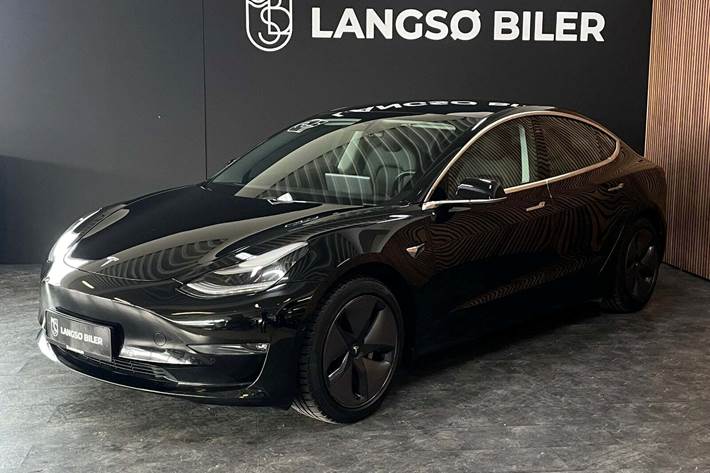 Sort Tesla Model 3 fra 2020