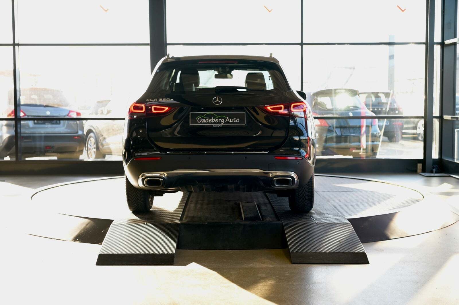 Sort Mercedes GLA250 e fra 2023