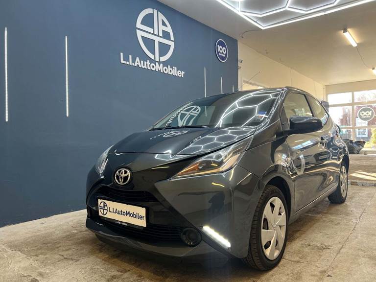 Toyota Aygo 1,0 VVT-i x-play x-shift