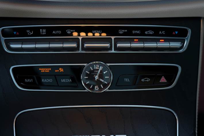 Blå Mercedes E63 fra 2019