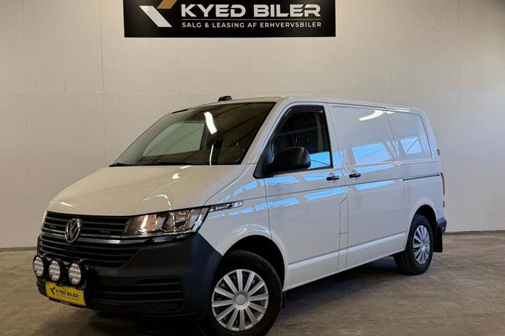 Hvid VW Transporter fra 2021
