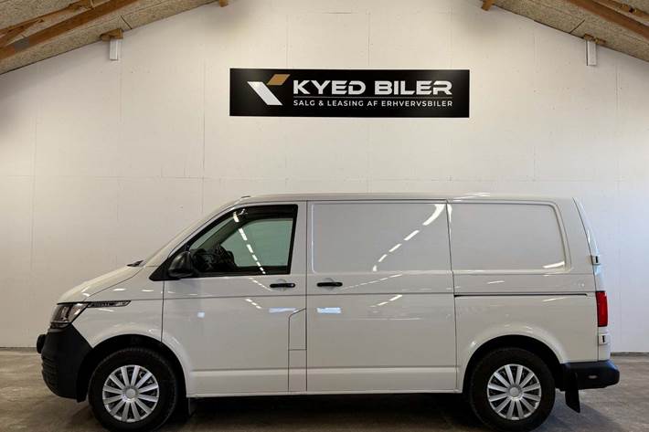 Hvid VW Transporter fra 2021