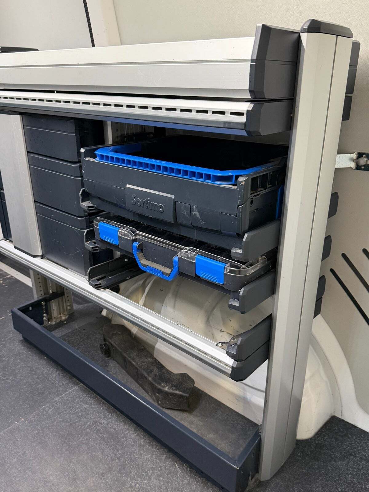 Hvid VW Transporter fra 2021