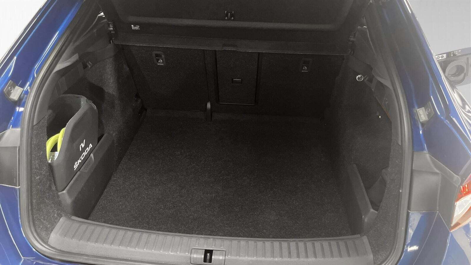 Blå Skoda Enyaq fra 2023