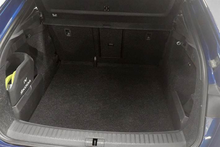 Blå Skoda Enyaq fra 2023