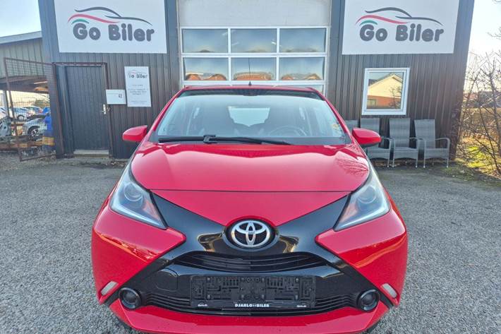 Grøn Toyota Aygo fra 2014