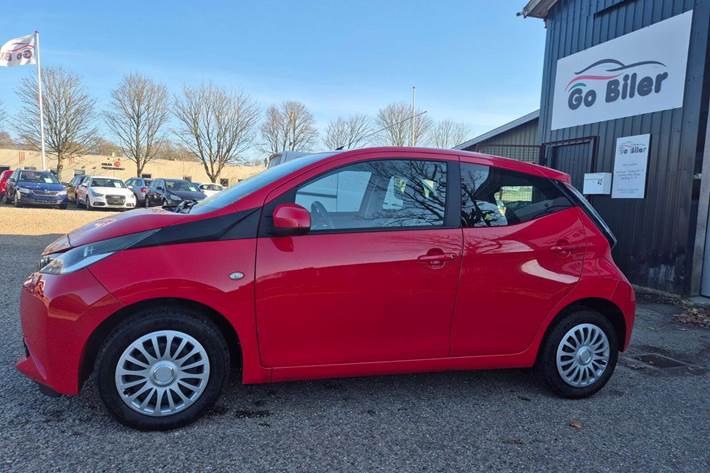 Grøn Toyota Aygo fra 2014