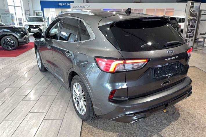 Grå Ford Kuga fra 2021