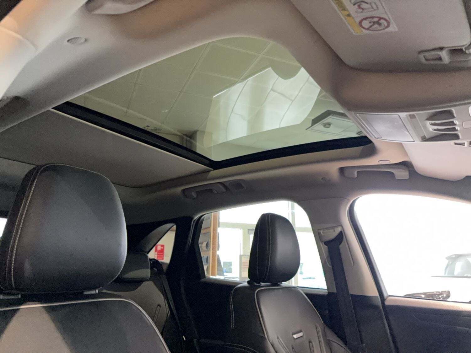 Grå Ford Kuga fra 2021