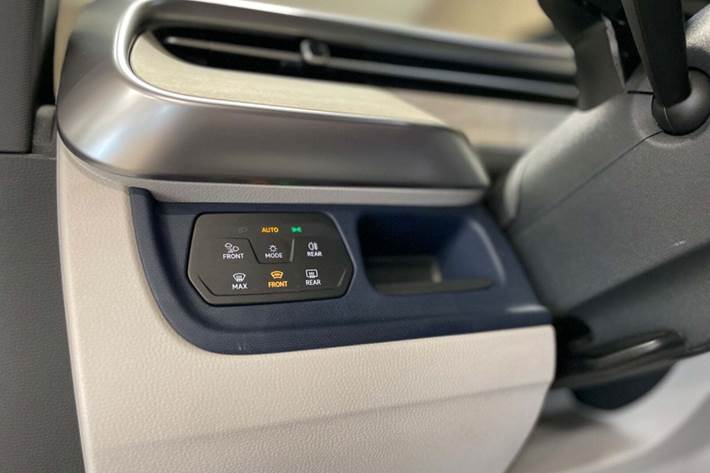 Sølv VW ID.Buzz fra 2025