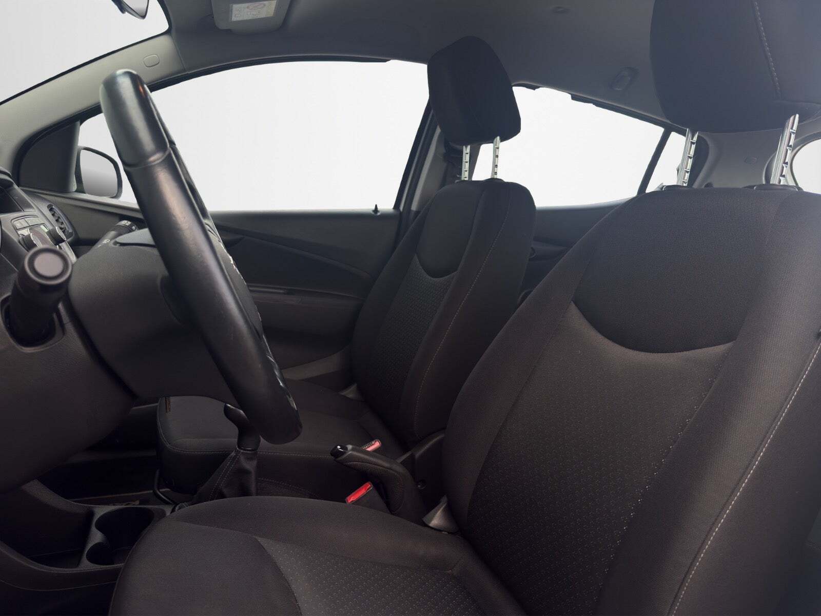 Hvid Opel Karl fra 2016