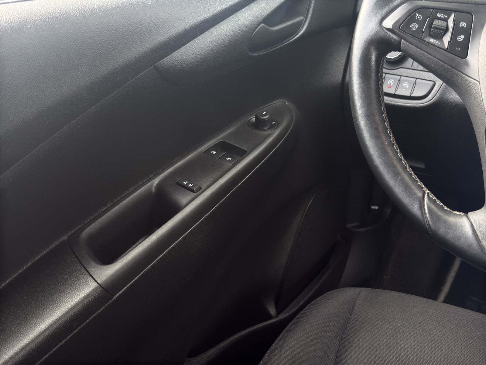 Hvid Opel Karl fra 2016