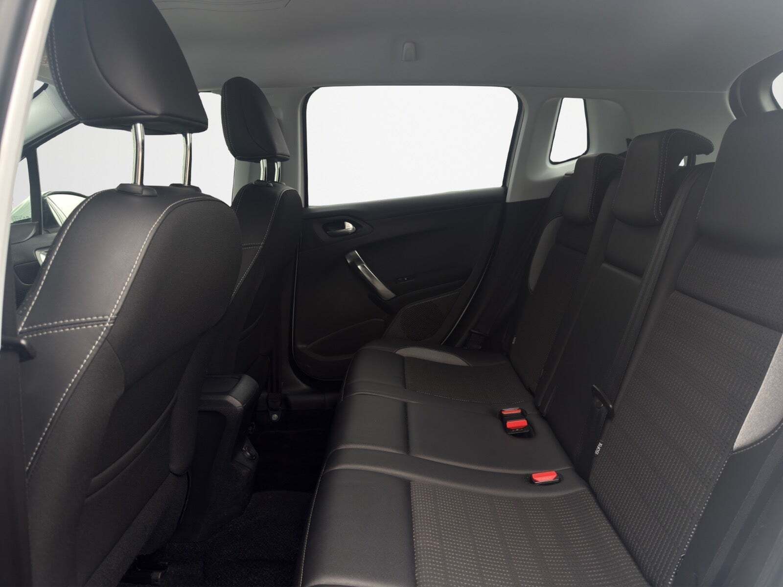 Hvid Peugeot 2008 fra 2017