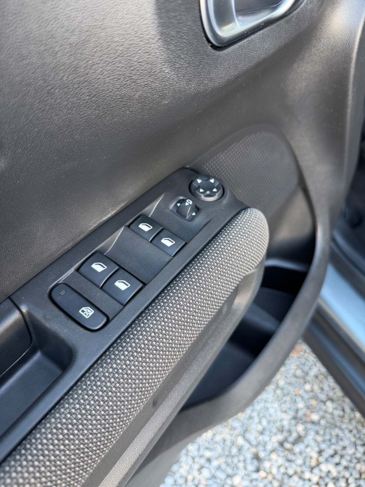 Grå Citroën C3 Aircross fra 2018