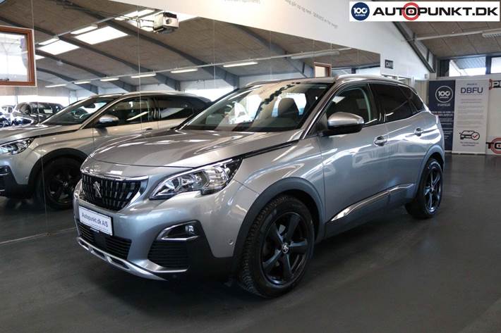 Grå Peugeot 3008 fra 2018