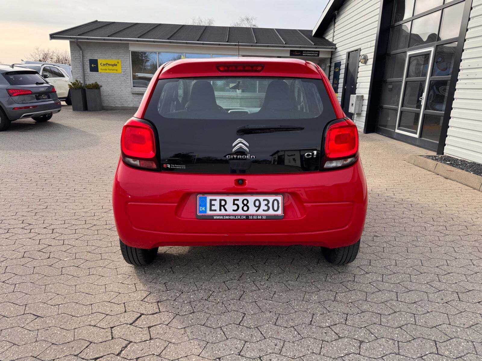 Rød Citroën C1 fra 2015