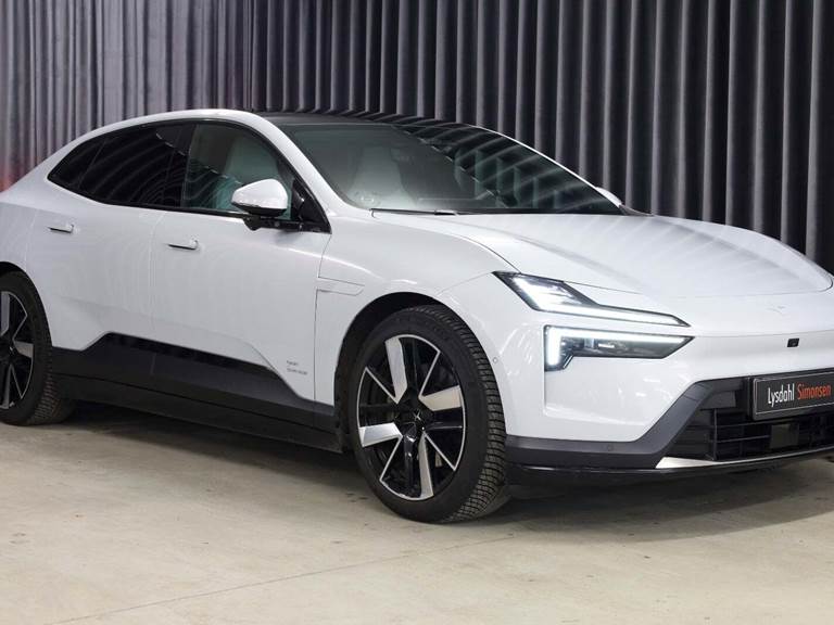 Polestar 4 Long Range AWD
