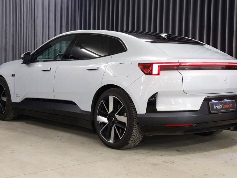 Polestar 4 Long Range AWD
